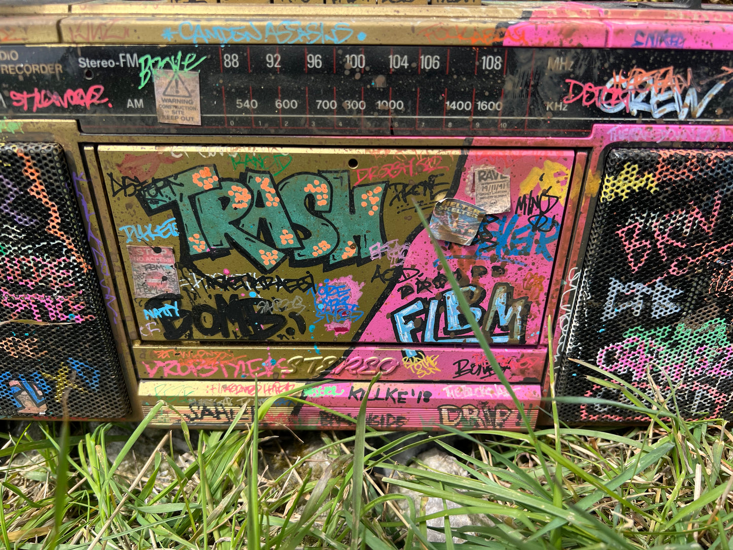 Custom Graffiti Stereo