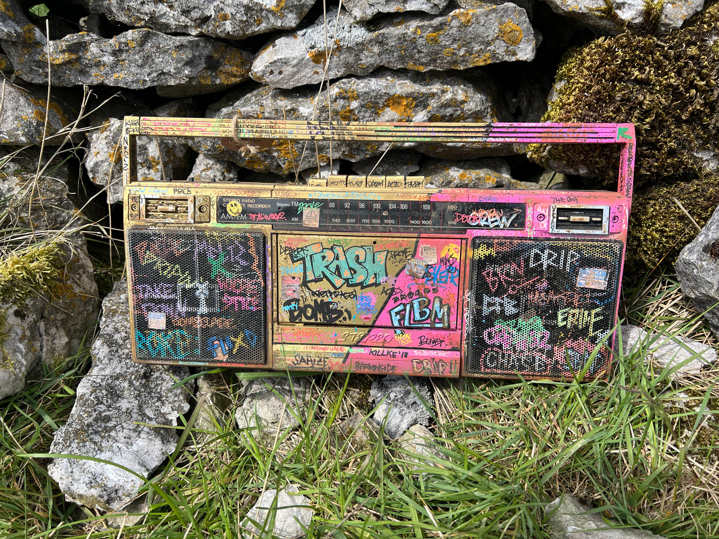 Custom Graffiti Stereo